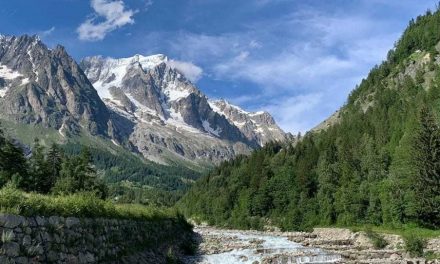 Val Ferret, la lentezza ai piedi del Monte Bianco