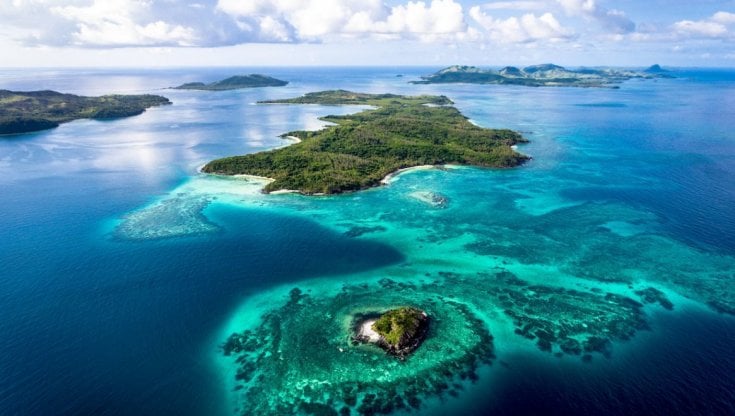 Fiji riaprono al turismo internazionale: “Raggiunto traguardo 80% vaccinati 3 settmane prima del previsto”