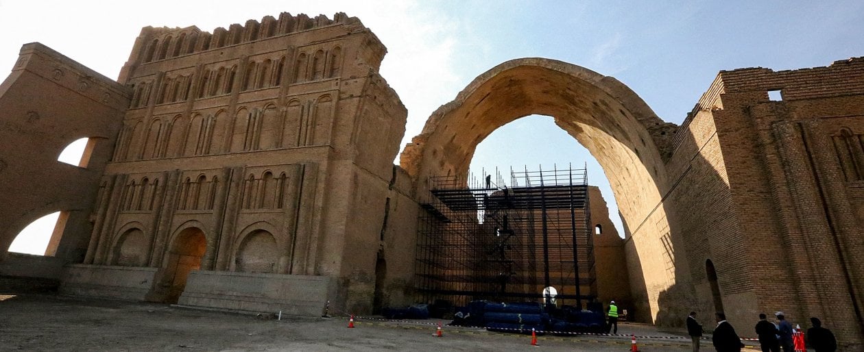 Iran promette: “Salveremo l’arco di Ctesifonte”. Via ai restauri per la volta in mattoni più grande del mondo