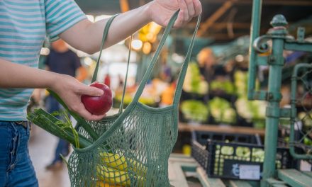 Ci sono tracce di pesticidi su un terzo della frutta che mangiamo