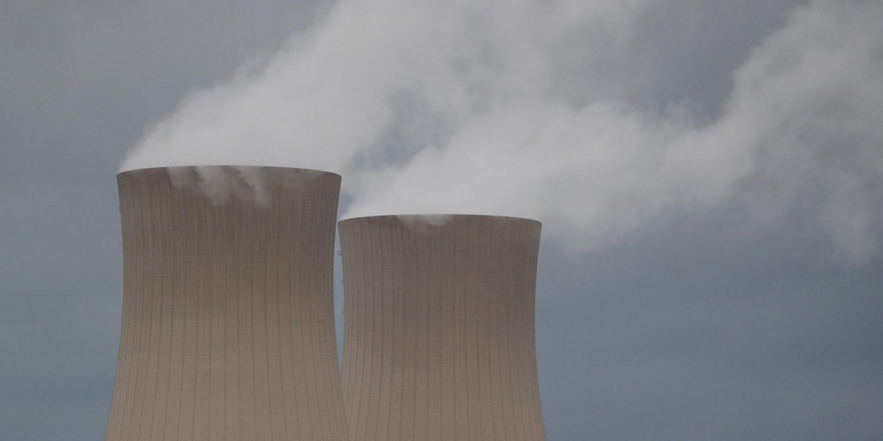 Tassonomia europea, gli ambientalisti a Cingolani: “L’Italia non ceda alle lobby di gas e nucleare”