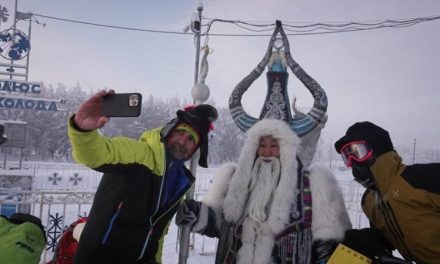 Due italiani in Siberia, pedalando con la stufa sulle spalle: “Qui la natura è un dono”