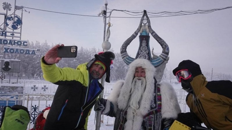 Due italiani in Siberia, pedalando con la stufa sulle spalle: “Qui la natura è un dono”