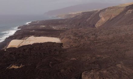 Canarie. La Palma, l’isola dell’eruzione senza fine, ora scopre il turismo del vulcano. “Ci farà rinascere”