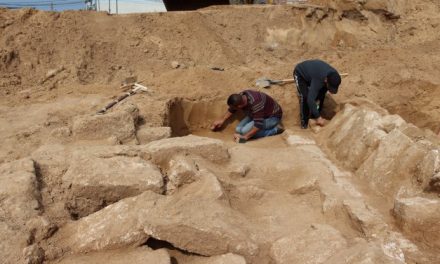Striscia di Gaza, affiora cimitero romano. “La scoperta più importante in 10 anni” in una terra che vide Alessandro Magno e i Mongoli