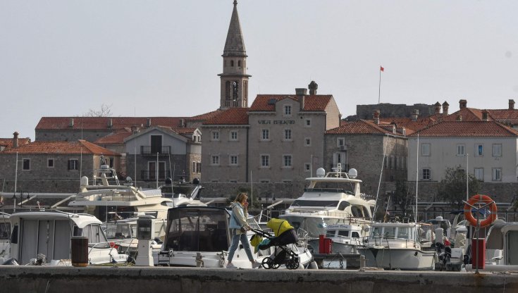 Montenegro, quanto costa essere nella Nato: l’addio del turismo russo vale (quasi) un quarto del Pil
