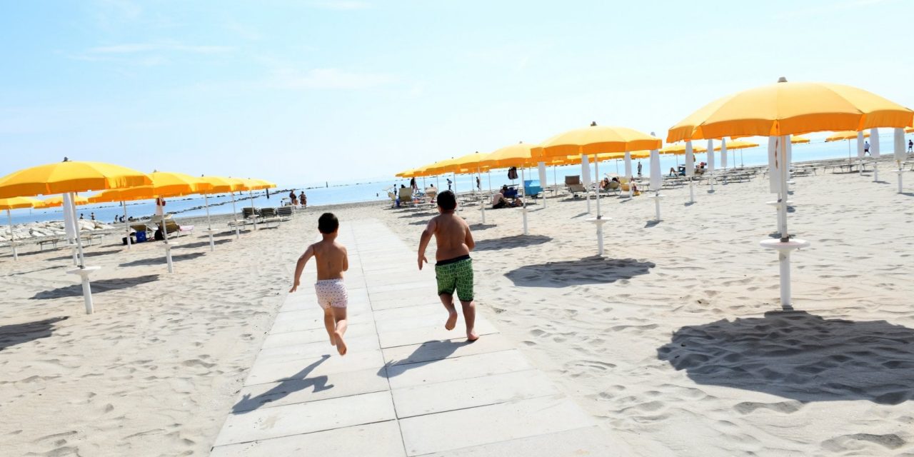 “Troppe concessioni, in Italia sempre meno spiagge libere”
