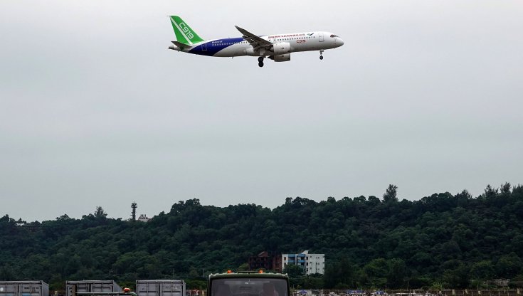 Cina, il primo show del C919. Dopo 14 anni, è pronto il rivale di Airbus A320 e Boeing 737 Max