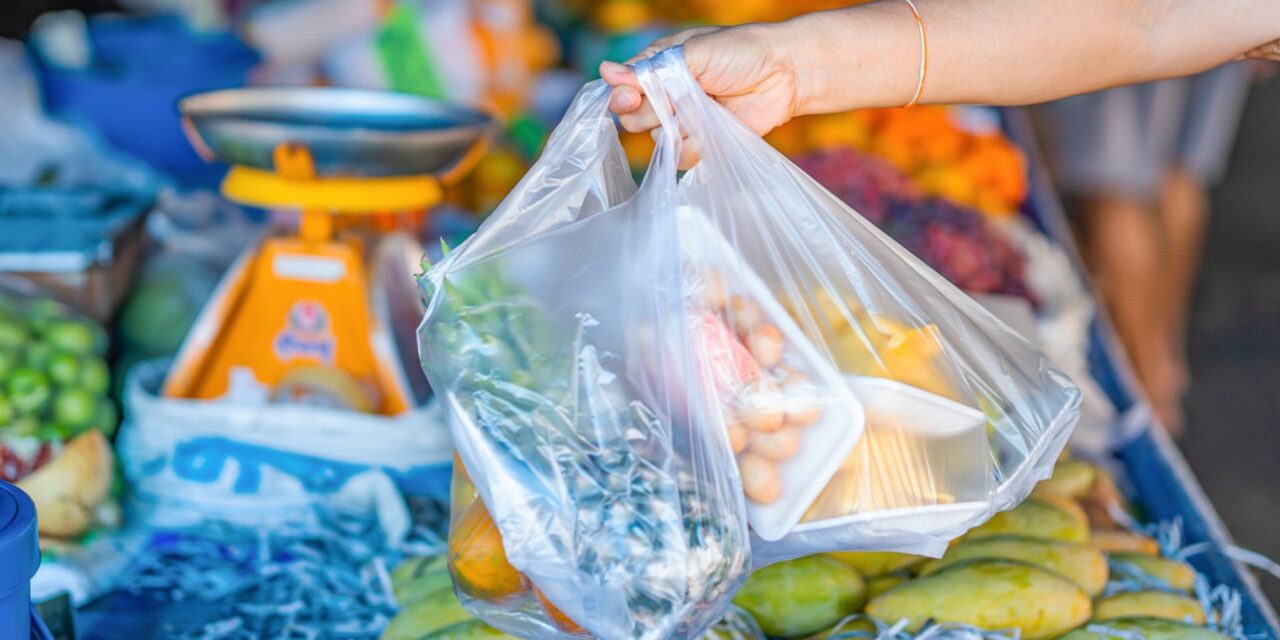 Via l’etichetta su frutta e verdura: con la stampante è più facile eliminare il sacchetto biocompostabile