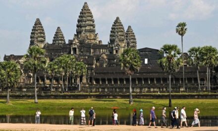 Cambogia, Angkor Wat va difesa a ogni costo: 10mila famiglie verranno sfrattate dall’area