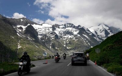 Austria. Grossglockner, limiti più bassi e sconti alle auto elettriche sulla strada panoramica del ghiacciaio che muore