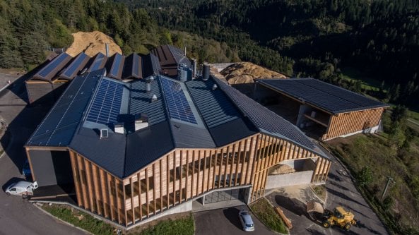 In Val di Fiemme un paese teleriscaldato con gli scarti del legno. E la bolletta ride