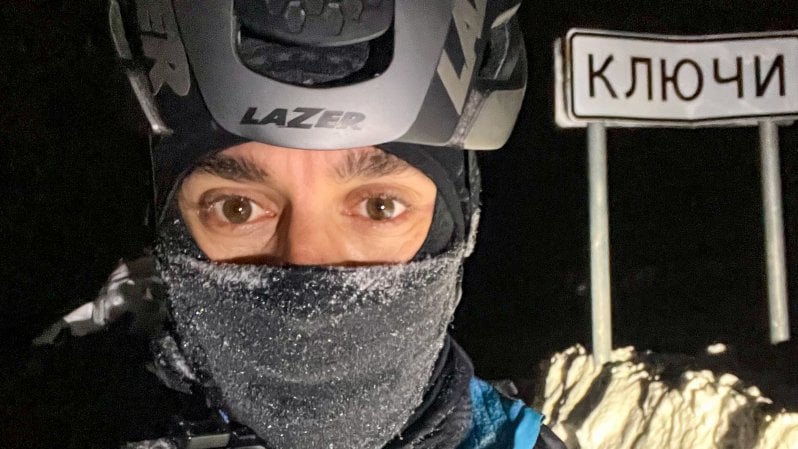 Omar Di Felice, 4000 km in bici al Polo Nord: “Guardate con me il mondo che cambia”