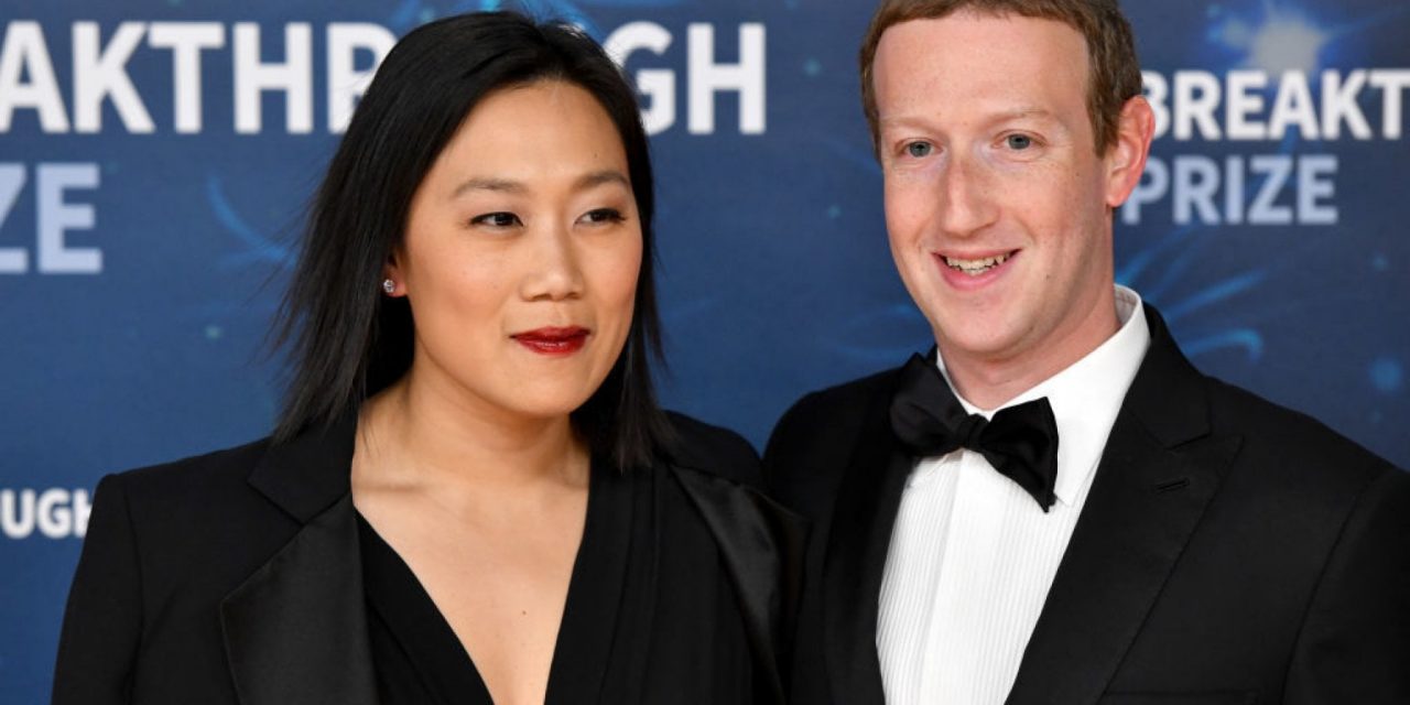 Da Zuckerberg 44 milioni alla ricerca sulla cattura della CO2. Gli attivisti: “Prima riduca il suo impatto”