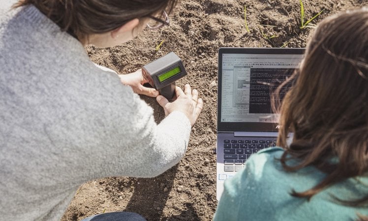 Due scienziate svizzere e il suolo da salvare, con lo smartphone