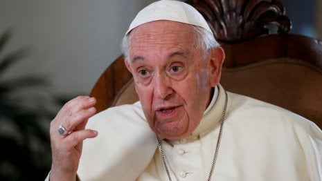Il Papa è vegetariano? Ai giovani dice di mangiare meno carne