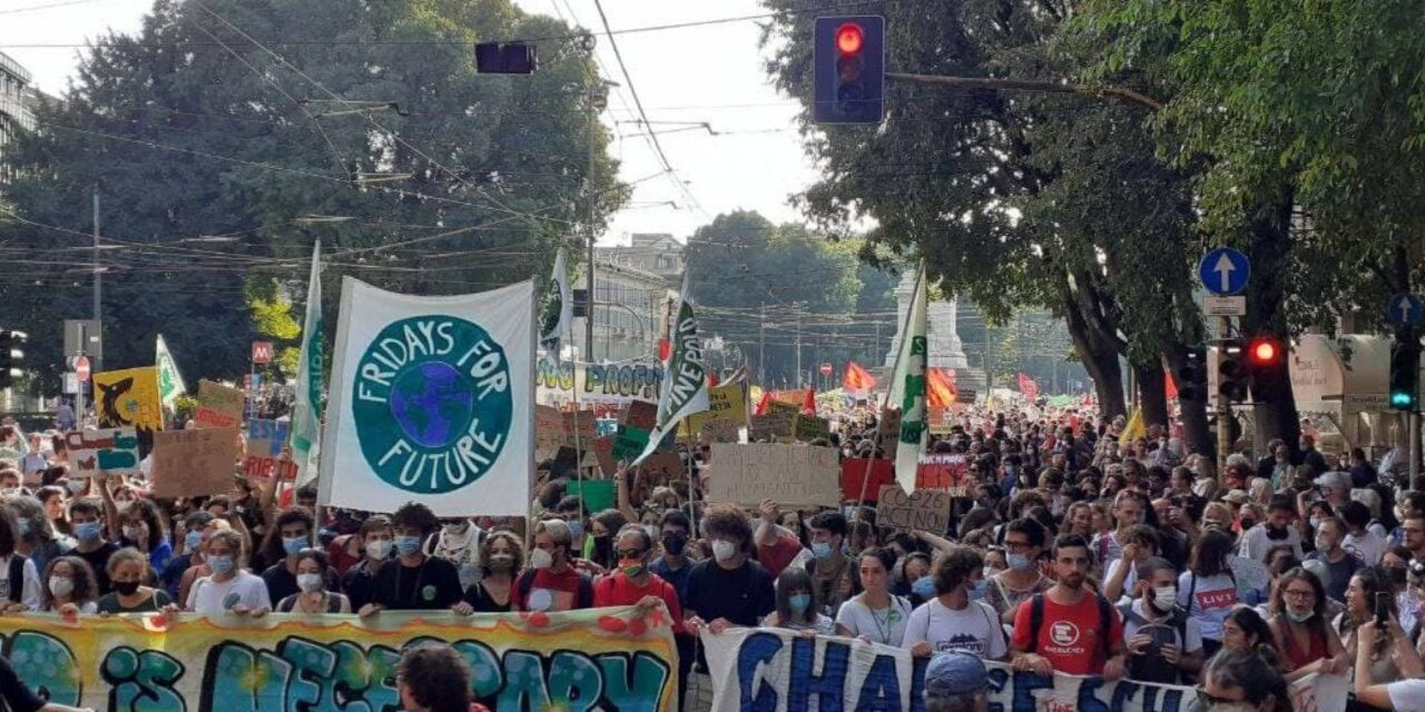 Il 3 marzo sciopero globale per il clima. Fridays for Future: “La nostra rabbia è energia rinnovabile”