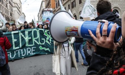 Sciopero globale per il clima, i Fridays for Future tornano in piazza