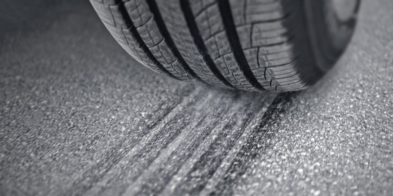 Quanto inquinano gli pneumatici? Con i veicoli elettrici resta il problema: uno studio