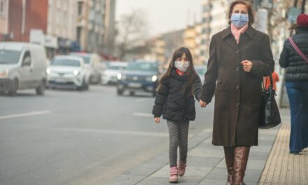 La lettera di 14mila pediatri e neonatologi ai sindaci: “Agite subito contro l’inquinamento dell’aria”