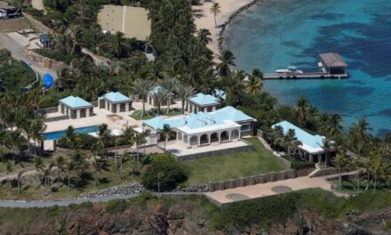 Caraibi, un resort di lusso nelle isole di Epstein, dove portava le sue vittime: comprate per 60 milioni di dollari