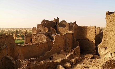 Niger. Il mistero delle fortezze nel deserto; a Djado un miraggio di cui nessuno conosce la storia