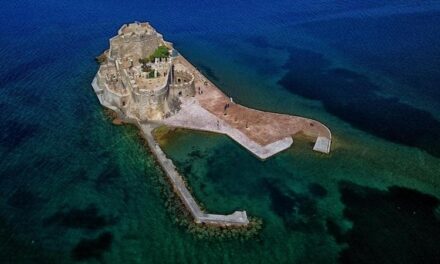 Grecia, rinasce l’isola-fortezza di Bourtzi, sentinella di Venezia sul Peloponneso. Era in rovina da 25 anni